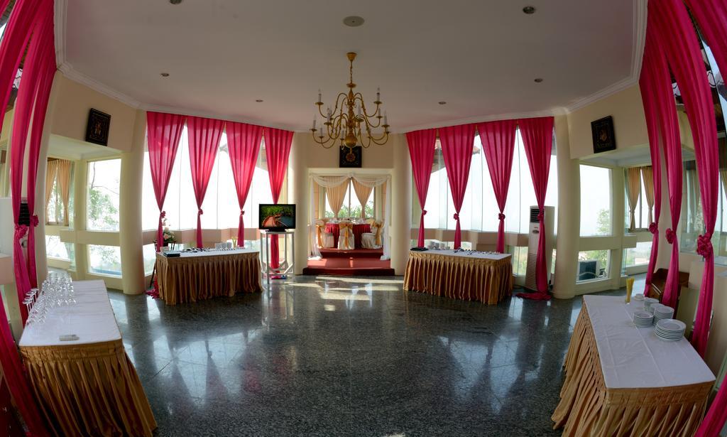 Mount Pleasant Hotel Oattara Thiri Eksteriør billede